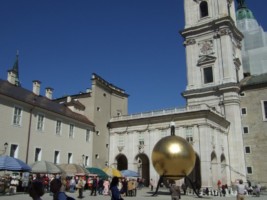 Austria - Salzburg - Cathedral square-002